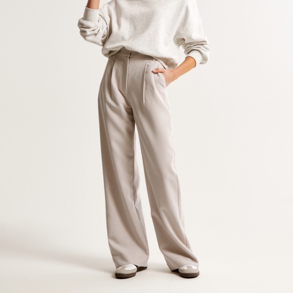 Abercrombie & Fitch Sloane Tailored Wide Leg Pant